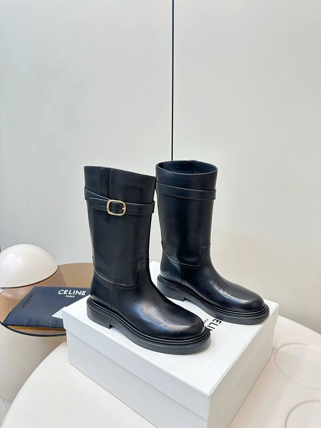 Celine｜塞琳杨幂同款一脚蹬骑士靴 12寸中筒 高版本当季深受众多网红博主热捧，完美精修鞋楦小圆头，非常到位，线条流畅版型正 ，整齐工艺车线超有质感～上脚非