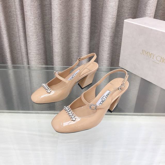 Jimmychoo新款Belinda Sling Back ，酒红车厘子色显白玛丽珍鞋型，小粗跟设计完美拉伸腿部线条！搭配小裙子，财阀千金范 鞋面：车厘子漆皮