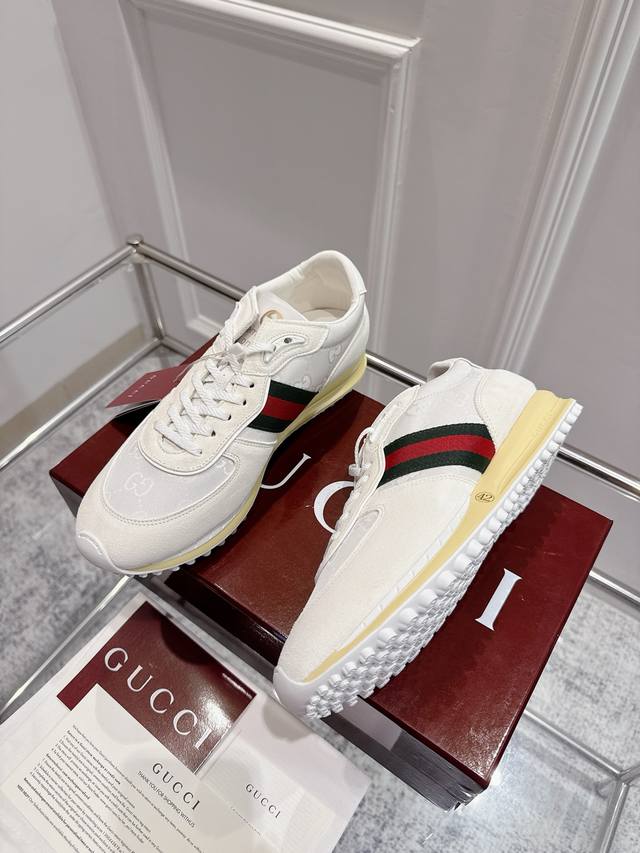 顶级版本：情侣款 女 男 Gucci古驰 最新 走秀款 Re-Motion系列 厚底 休闲 运动鞋 原版购入开发 做货 这款运动鞋设有可拆卸可调节踝部绑带，为2