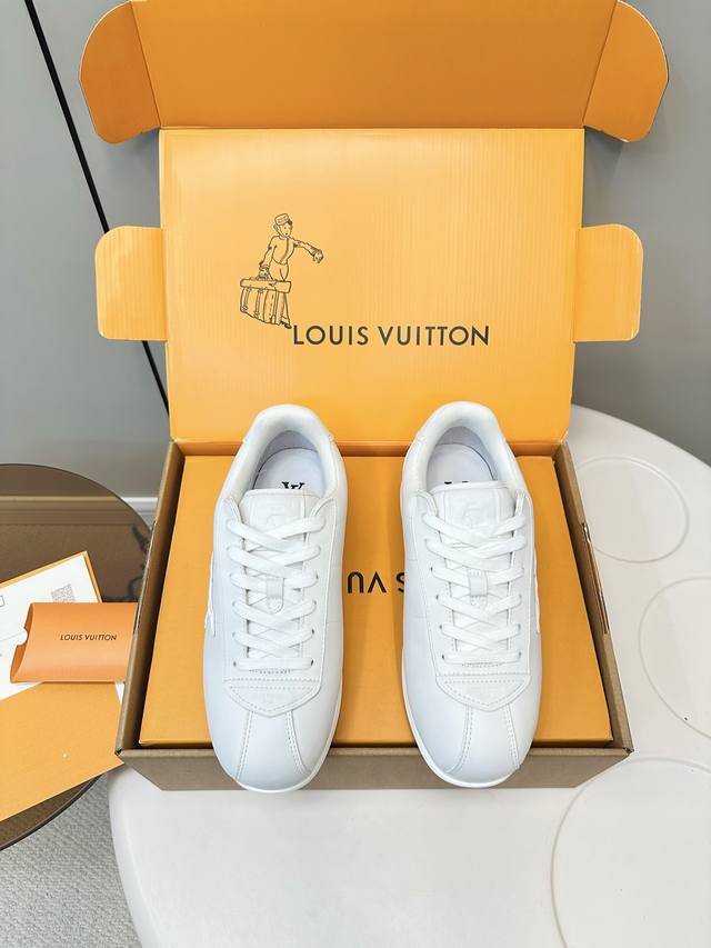 顶级版本 配飞机盒 Louis Vuitton 路易威登 菲董 联名 Buttersoft系列 面包鞋 休闲运动鞋 此次系列包括从简约风格的运动鞋到引人注目的跑
