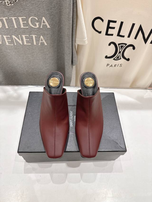 高版本出厂 Saint Laurent～圣罗兰Ysl 25Ss全新走秀款高跟鞋凉鞋拖鞋 全新鞋型 唯有Ysl最懂女人心，不接受反驳，超级无敌女人味神器，女人必备