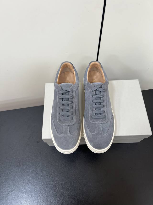 Bc-Brunello Cucinelli2025Ss新款系带男士休闲运动板鞋 此款Bc鞋面采用意大利进口订制麂皮 牛皮 立体感和亲肤感十足，线条顺畅简约，鞋舌