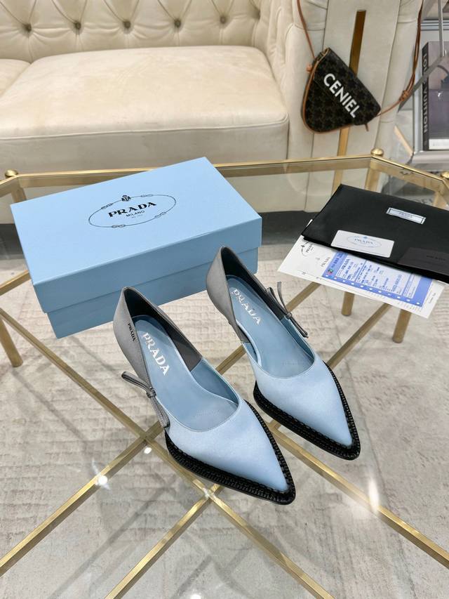 Pradr 普拉达 上新出厂价P 进口真皮底 220仿真皮底 Prad* Raf Simons X Aw 时装周最新最火T台走秀系列款 鞋面：进口真丝面 内里：