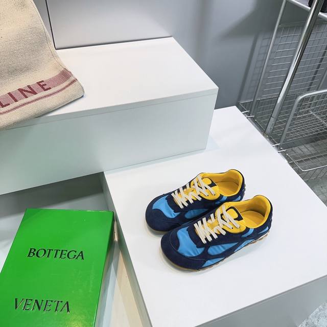 高品质出厂女 ！男 ！ 顶级品质情侣款Bottega Veneta葆蝶家春夏新品休闲老爹鞋！ 时髦精的新宠 Bv休闲鞋来袭 简约外观藏着极致匠心 白色鞋面温柔百