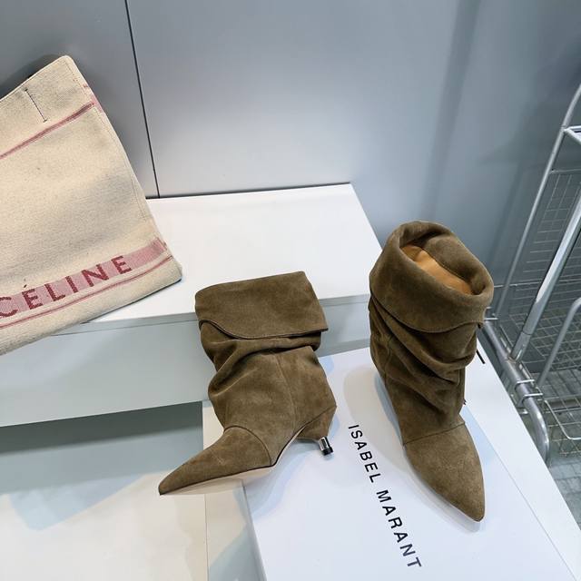 高品质出厂 ！顶级品质伊莎贝尔Isabel Marant25Ss秋冬走秀款欧美风堆堆靴复古流苏猫跟短靴中靴！ 一年四季都可以穿的靴子来了，一双封神的复古靴 简约