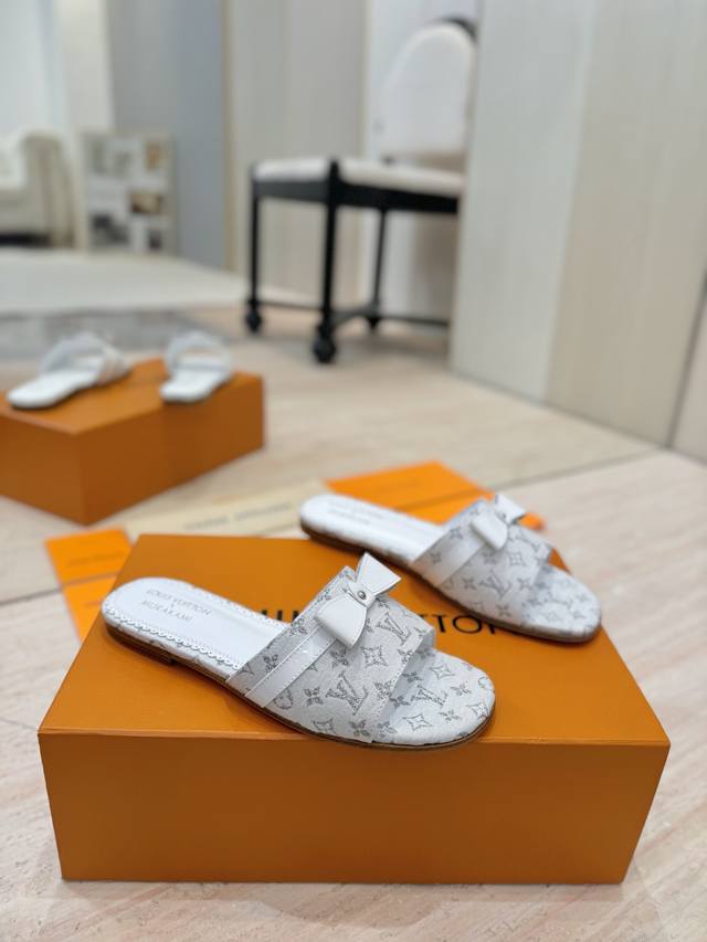 出厂价Pp： 顶级版本 Louis Vuitton Lv路易威登 25 春夏 最新玛丽珍单鞋 简约精致，高级感满满，尽显优雅气质～ 上脚超好看，拉满了夏日美鞋绝