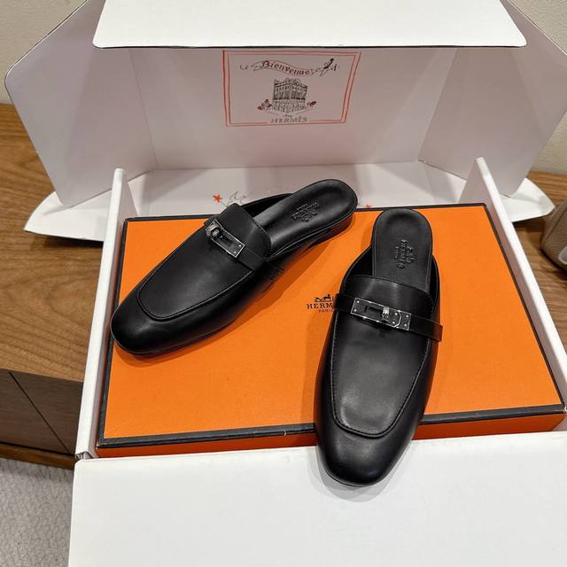 Hermes... A Eclair 2025新色+爆款系列，珐琅五金扣 版型超正，有一定厚度增高显腿长！透体透气 舒适的小牛皮 春夏拼色兼具颜值舒适度的单品！