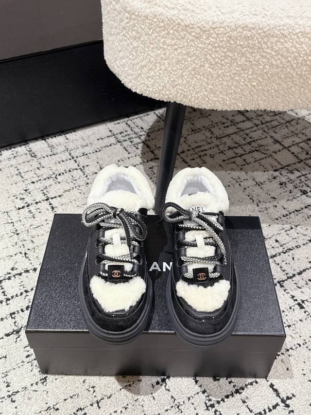 Chanel 香奈儿 25 最新 中古风 厚底 休闲鞋 运动鞋 原版购入开发 做货 小香 C家 专柜又一超级大爆款，网红博主小姐姐们的挚爱，社交平台的各种夸赞，
