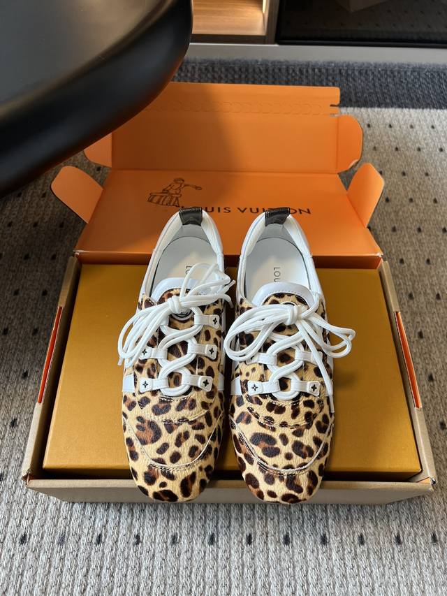 扣+20 Louis Vuitton路易威登驴牌春夏Sneakerina系列 芭蕾运动鞋 德训鞋 平底鞋 原版三对购入开发完美复刻Sneakerina 芭蕾风运
