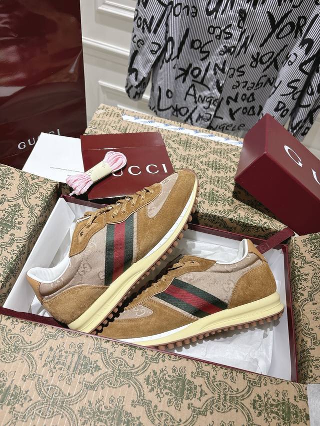 出厂 配全套飞机盒 Gucci25S春夏系列新款情侣运动鞋 整双鞋子采购Zp开发打造，全部定制材料，独家开模大底，细节全部对版出货，连包装也做到跟正品一样。码数