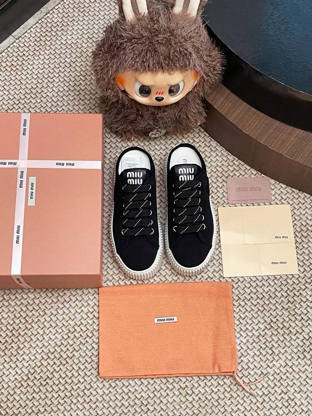 Miumiu 饼干厚底鞋 半拖整双鞋子采购Zp开发打造，全部定制材料，独家开模大底，细节全部对版出货，连包装也做到跟正品一样。码数:35-40 40订做不退换