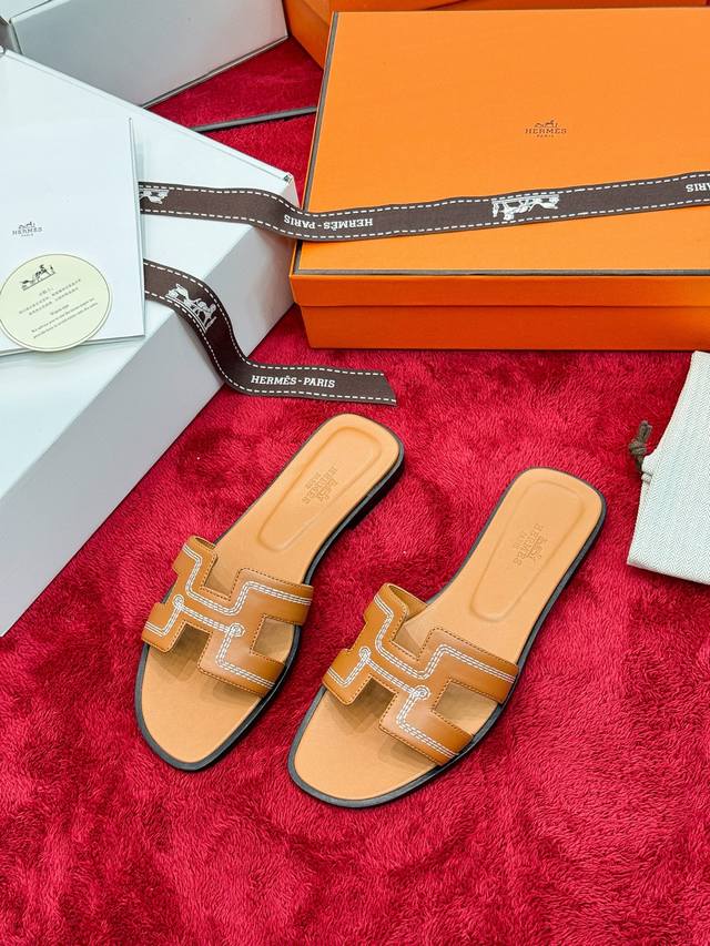 工厂P价P： 顶级 Vip 全套包装 代购级 爱马仕 Hermes 春夏经典款 Oran 拼色工字拖女鞋 H家平底圆头露趾果冻色凉拖鞋 鞋面材料：平纹小牛皮 底