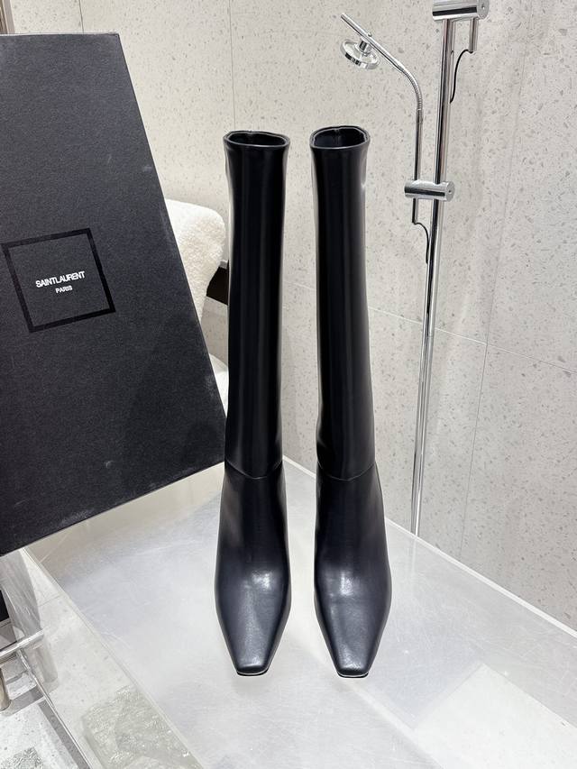 顶级品质 Saint Laurent Fw25 New Arrival～ Ysl圣罗兰2025秋冬新款高跟靴 不过膝长靴 整个鞋非常的简约大气～小圆头更加的精致