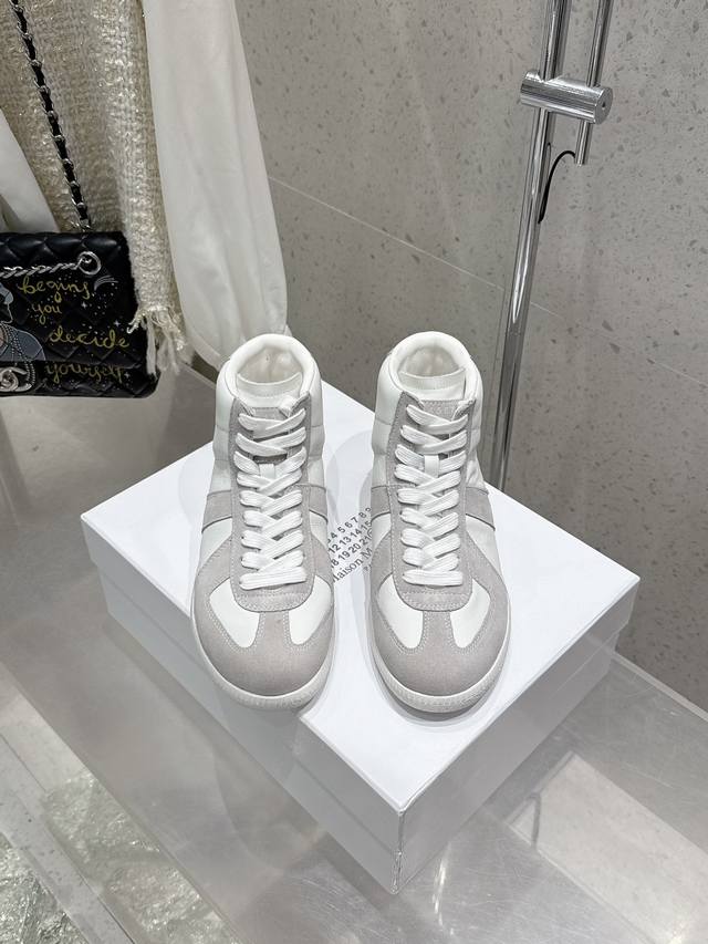 情侣款 男10 Maisonmargiela Mm6 马吉拉 高帮情侣款针织连袜漏孔德训鞋 休闲运动鞋 原版购入开发 做货 鬼才设计师品牌，一个轻奢品牌 这一款