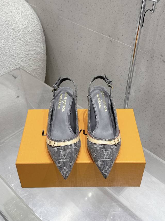 樱桃跟 Lv 25Ss春夏新款 Louis Vuitton × 村上隆第三篇章樱桃系列 X Tm 6Am 露跟凉鞋 樱花系列 尖头搭扣樱桃跟高跟鞋 鹰嘴小尖头搭