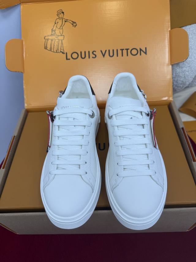 顶级品质 Louis Vuitton Ss25 New Arrival～ Lv经典厚底运动鞋2025春夏新版面 皮面重工刺绣鞋面，超精致、超有韵味呀！ 本款Ti