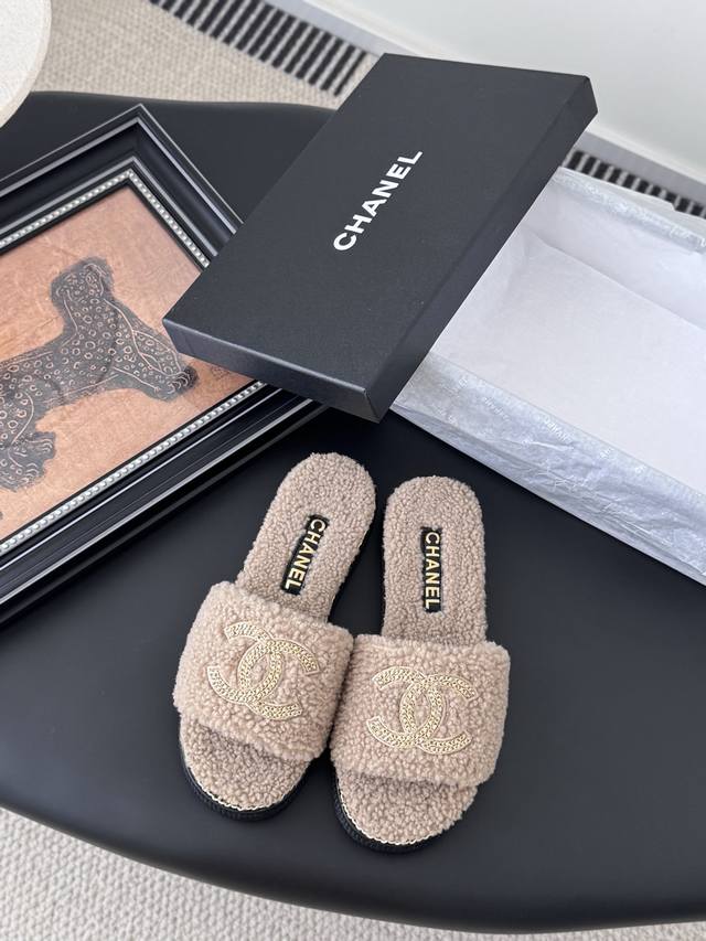 Chanel 25C春夏新款全系列链条拖鞋 全系列首发 专柜有的我都有！ 高版本高品质 鞋面原版面料 内里羊皮 原版大底 Size:35-39 其他码数定