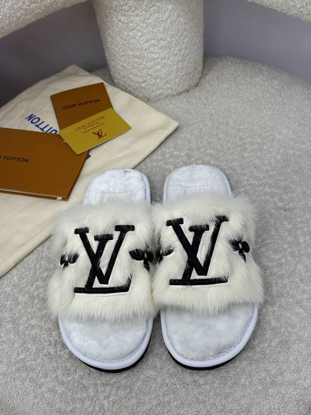 顶级品质 Louis Vuitton Ss25 New Arrival～ ｜秋冬新品水貂毛居家拖鞋 Lv经典系列*水貂毛材质+电绣Lv花卉图案 真水貂搭配轻薄鞋