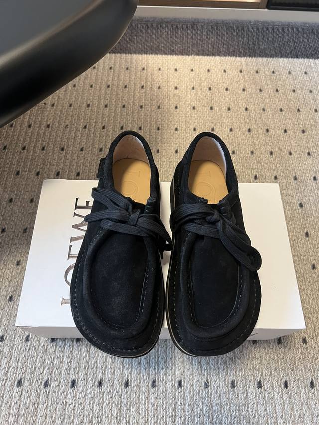 顶级版本 男+20 Loewe 罗意威 25秋冬新款乐福鞋 新品 实力来袭 圆头圆脑的鞋头可可爱爱 一鞋两穿 后跟可踩下当英伦拖 超好搭配 上脚软软糯糯 超级无