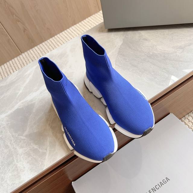 顶级Balenciaga巴黎世家毛线飞织靴 升级版推出Speed 2.0 版本全新袜子鞋原厂货 绝非通版 袜子部分可以把脚背和脚踝完全包裹起来， 鞋面是原版飞织