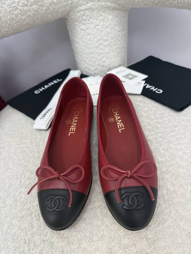 顶级品质 配飞机盒+10 Chanel 经典芭蕾舞鞋｜25A升级版本 小香最新升级版本从材质到细节以及楦型线条都己经调改与优化，25版线条感更加的优美秀气 显瘦