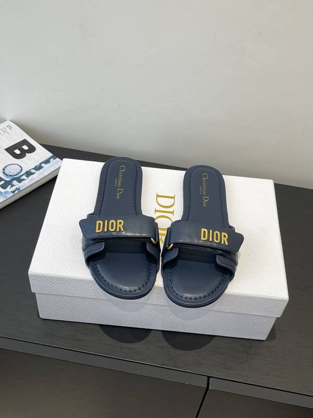 Dior 25Ss Act系列沙滩拖鞋 魔术贴凉拖鞋 原版1:1开模高难度工艺 鞋底鞋面连体设计 原版开模等比例1:1鞋带 鞋面 环保Tpu超轻鞋底 原版开模大