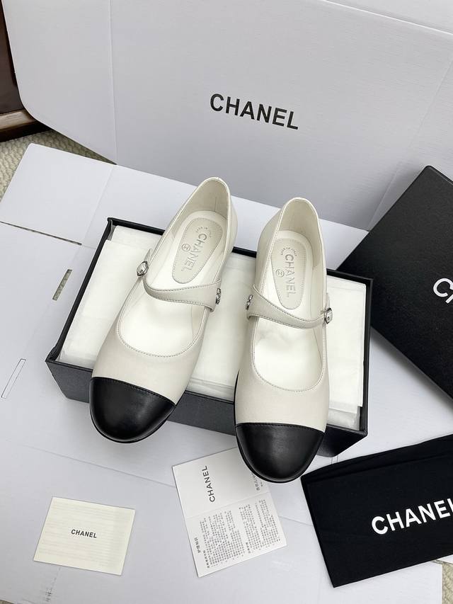 飞机盒10 Chanel~~2025春夏季系列款玛丽珍粗跟女鞋，时尚百搭经典芭蕾舞鞋 T台秀种草款，小红书达人打卡款，超级受棒的一款小单鞋 皮质软乎乎像是小宝宝