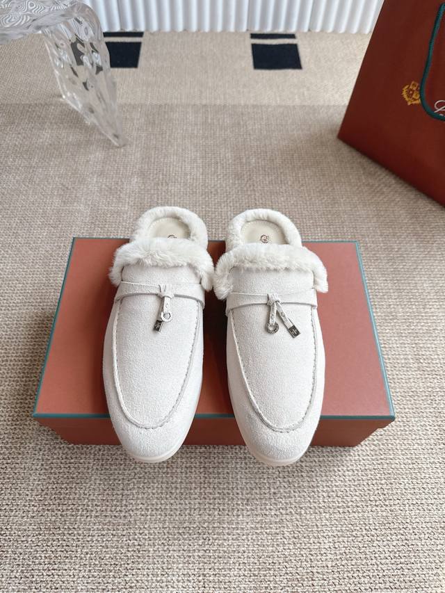 女 男 Loro Piana Lp诺悠翩雅针织兔毛半拖鞋 采用 Wish 羊皮面料制作｜鞋面采用独特针织面料制作工艺｜内里全真濑兔毛兔毛，垫脚羊皮 羊毛，全方位