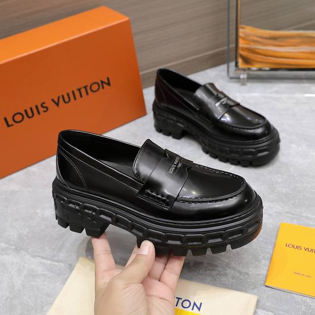 顶级版本Louis Vuitto路易威登Lv驴牌 乐福鞋Archlight经典Skate运动休闲厚底鞋 你的Lv穿搭今日分享Louis Vuitton 厚底乐福