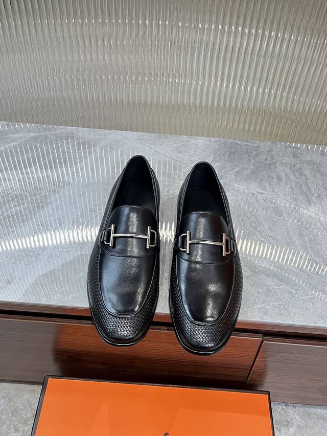 调工厂P价 男装男鞋 运动原单 Hermes爱马仕精品男鞋，鞋面进口开边珠 牛皮，水染牛皮内里，真皮大底，码数39-44 38.45订做不退不换