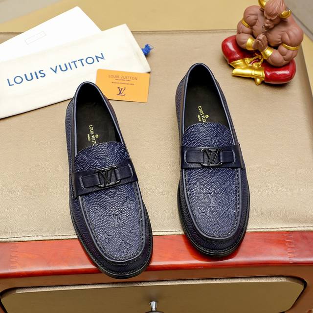 调工厂P价 女装女鞋 运动原单 Louis Vuitton 里 路易威登 新款男士休闲商务皮鞋官网原版复制，鞋面采用进口官网1:1材料制作意大利牛皮面，高端内里