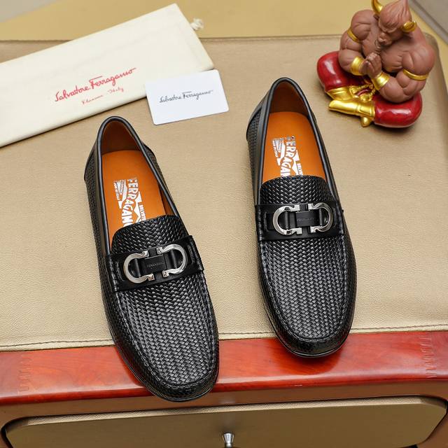 调工厂P价 女装女鞋 运动原单 菲拉格慕 新款豆豆鞋、专柜一比一制作原单品质、进口牛皮鞋面皮垫里原版橡胶大底、｛高品质看得见｝色。码数：38-44 45.46订