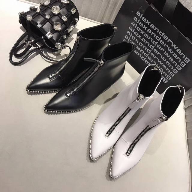 工厂P价 女装女鞋 运动原单 Alexander Wang亚历山大王高品质原版开版！纯钢串珠延条配置高密度意大利进口牛皮大底！原单高档货！时尚界鬼才设计的新颖高