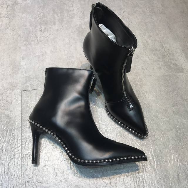 工厂P价 女装女鞋 运动原单 Alexander Wang亚历山大王高品质原版开版！纯钢串珠延条配置高密度意大利进口牛皮大底！原单高档货！时尚界鬼才设计的新颖高