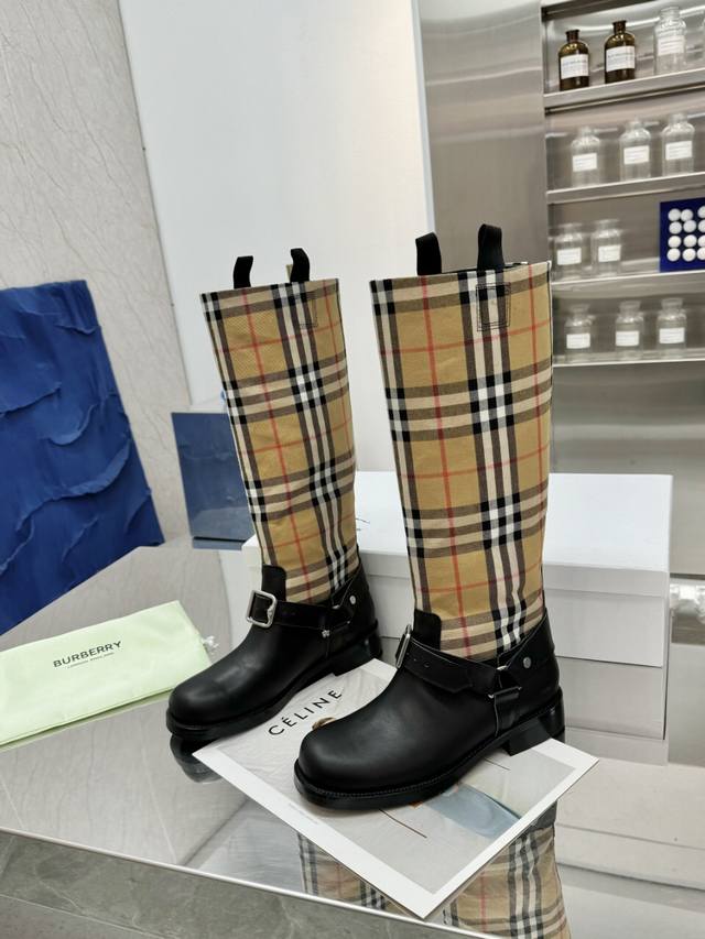 工厂P价 女装女鞋 运动原单新品上架巴宝莉Burberry 专柜主打款、出自名师设计。 搭配巴宝莉独有的骑士靴风格 鞋面采用顶级头层牛皮内里羊皮 备注:长靴筒高