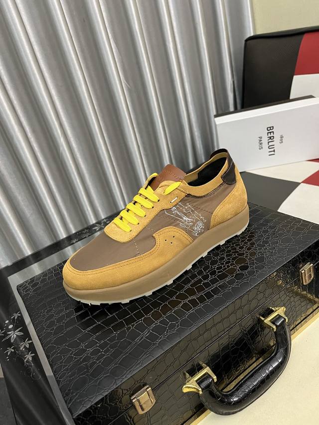 调工厂P价 男装男鞋 运动原单 Berlui 布鲁缇布鲁提手工擦色休闲皮鞋，进口专用牛皮面擦色效果，配合真皮镭射雕刻图案 尽显奢华工艺 牛皮内里专用模具橡胶大底