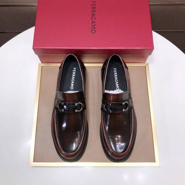 调工厂P价 男装男鞋 运动原单 Ferragamo 菲拉格幕 专柜最新款 原版进口开边上乘牛皮+进口牛皮内里+原版奢华金属扣+原版组合大底 对比无压力 38–4