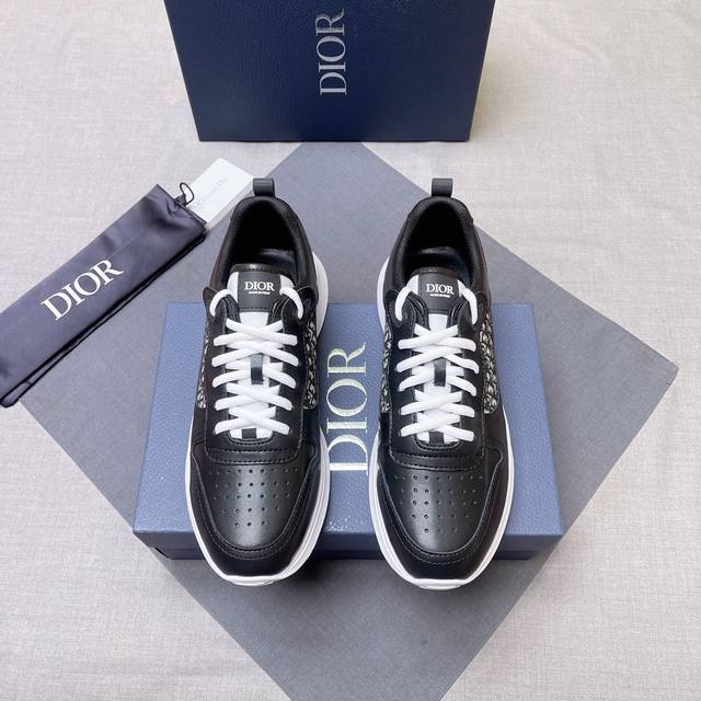 调工厂P价 男装男鞋 运动原单。D 迪 炸街男神爆款超人气运动鞋新品专柜同步，鞋面意大利原版进口牛皮搭配D家定制面料，潮人必备，复杂工艺完美复刻 进口柔软牛皮垫