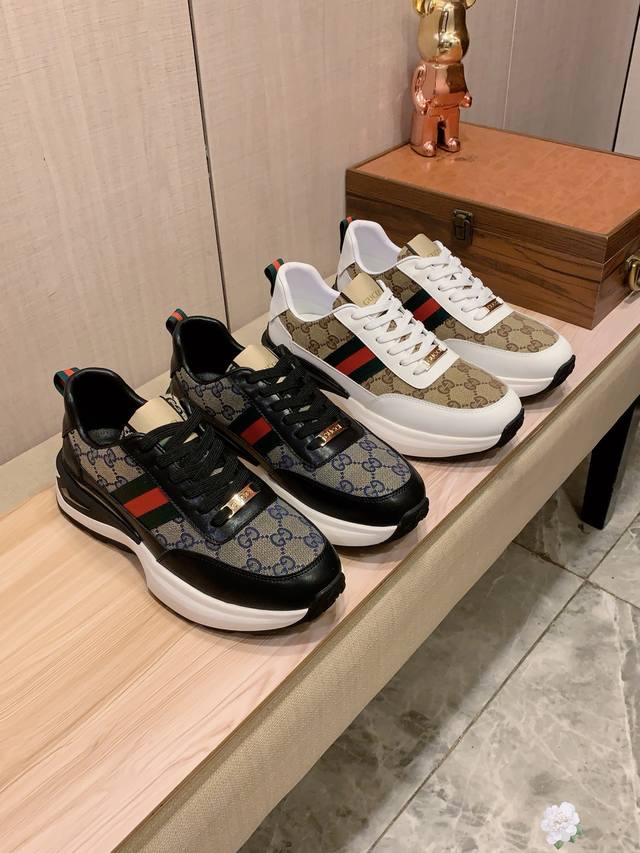 调工厂P价 男装男鞋 运动原单 古奇Gucci* 最新爆款休闲鞋，顶端品牌 奢侈～代购，顶级～质量。 鞋面選用进口透气牛皮搭配布料材质透气羊皮垫脚 精细做工。原