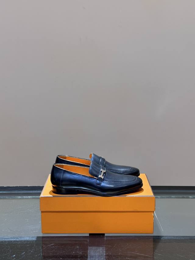 调工厂P价 男装男鞋 运动原单 Hermes 爱马仕高端真皮大底经典男士商务皮鞋，进口原版牛皮，水染头层牛里，进口真皮大底！专业严谨工艺，注重细节，彰显尊贵绅士