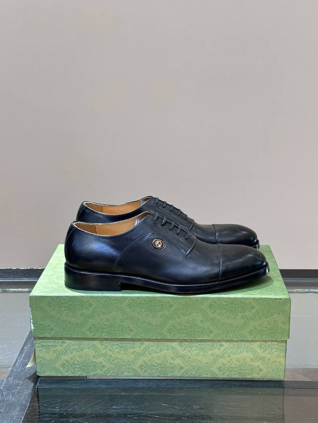 调工厂P价 男装男鞋 运动原单 Gucci～古驰原单男士正装休闲皮鞋，真皮大底！高端大气，私家开模定制原版品牌五金扣装饰，小牛皮透气内里，顶级品质！Size：3