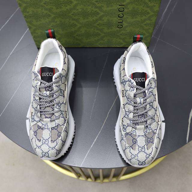 调工厂P价 男装男鞋 运动原单 品牌：古奇Gucci 标准码：38-44 45订做 等级：官网同款 材料：原版皮料拼接 舒适透气内里 原厂耐磨大底 款式类别：男