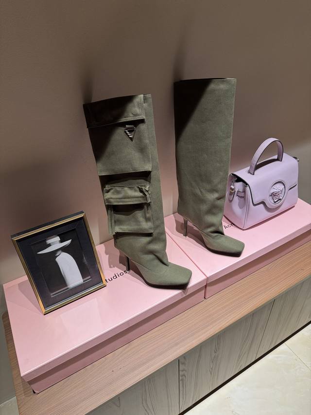 工厂P价 女装女鞋 运动原单 Theattico2025秋冬系列方头牛仔口袋靴 一比一原版本打造，你所见到的最好版本本 “Attico”在意大利语中是阁楼的意思