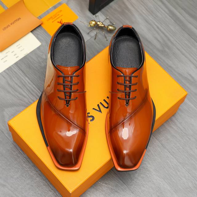 调工厂P价 男装男鞋 运动原单 商品商标：Lv 路易威登 商务正装系带皮鞋 正码码数: 37-46 商品材料：精选珠光擦色牛皮鞋面 猪皮内里 橡胶大底