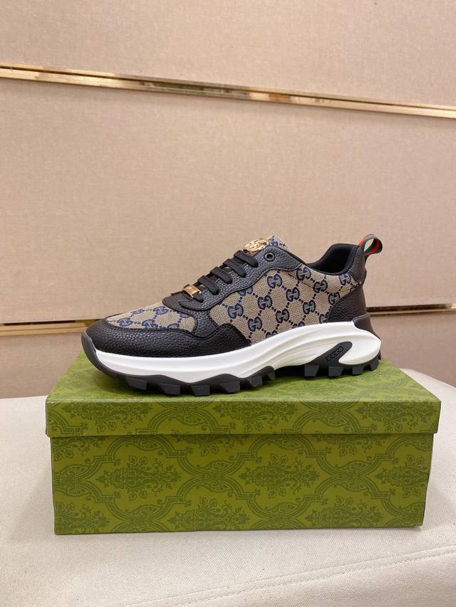 调工厂P价 男装男鞋 运动原单 古奇Gucci 官网最新款休闲时尚男鞋，爆款版型简洁大气，潮男专属.独有的官网最新品牌元素元素古奇原版装饰，时尚又大方，面料原版