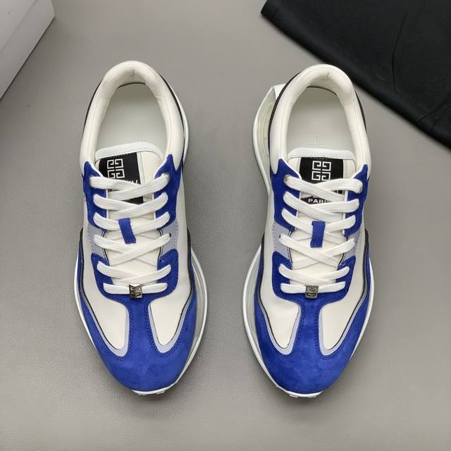 男士低帮休闲鞋 -采用拼色镂空皮革材质，鞋舌点缀4G Logo，侧面饰以Logo字母印花 -复古设计，轻盈透明和白色科技鞋底。 码数：39-45