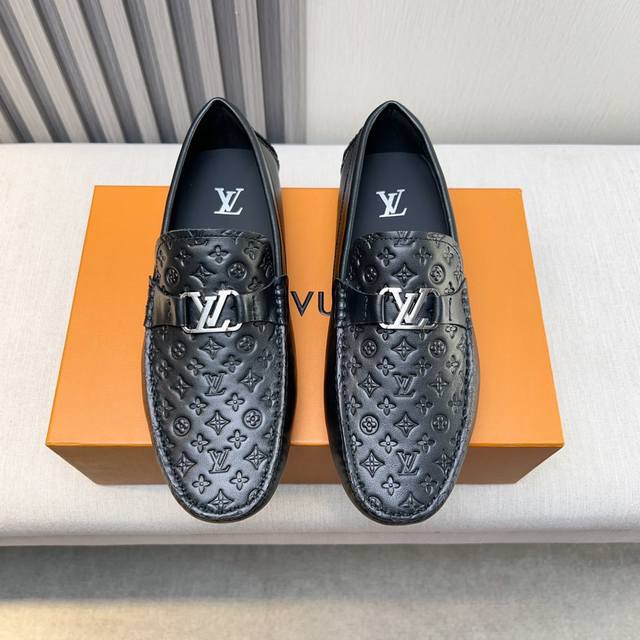 Lv 豆豆鞋 高端品质 进口荔枝纹、水染牛皮里 原版橡胶大底 Size：38-45