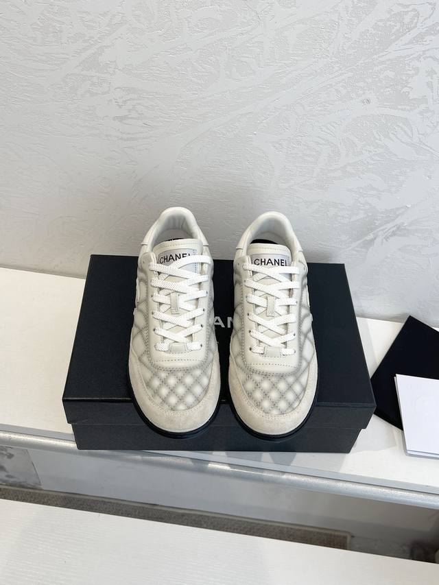 3D涂鸦电绣款 工厂P直销 Chane*L 小香 爆款德训鞋 运动鞋 休闲板鞋 原版1:1开发 面料: 原版定制羊皮+羊京 内里: 原版进口羊皮里 大底: 原版