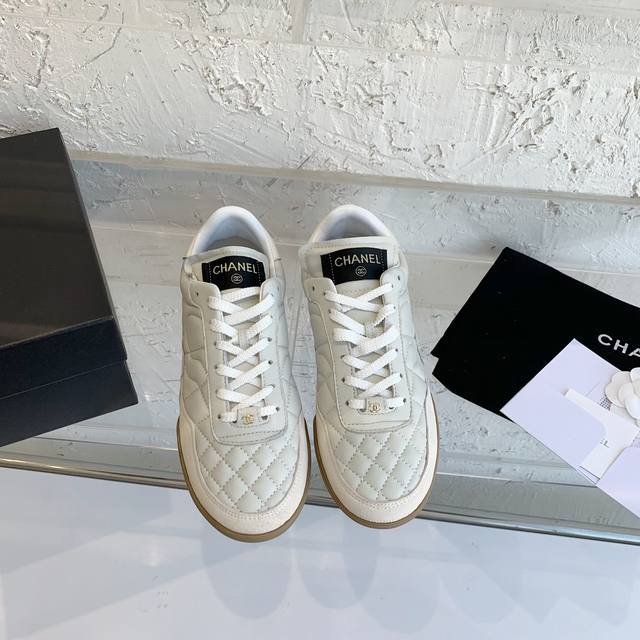 工厂P价 Chane*L 小香 爆款球鞋 黑白 运动鞋 休闲板鞋 小香 年末爆款单品 经典黑白 熊猫配色 菱格清新彩色拼色 Coco女孩必要入，超美，各种聚会派