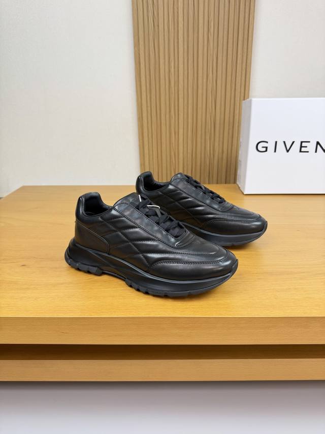 Givenchy 纪梵希 -高端品质 原单 休闲运动鞋 -鞋面；反绒小牛皮、纳帕小牛皮车缝线、鞋舌.空压品牌Logo、后跟.注塑品牌Logo -内里：水染牛皮